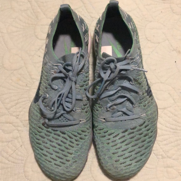 Nike Other - Men’s Nike Zoom cyan knit size 8.5